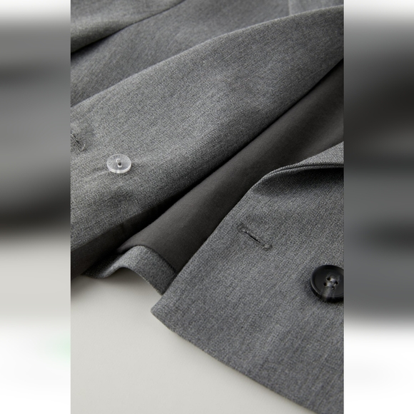 Zara Crop Blazer ( size 9-10 years ) - Picture 3 of 4